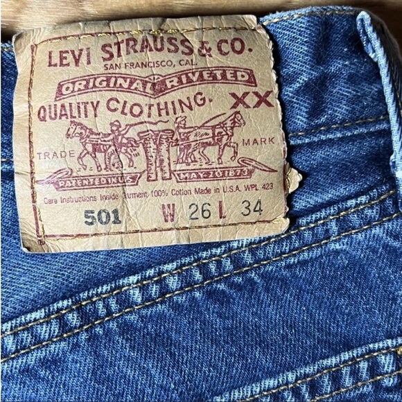 VINTAGE Levi’s - Picture 4 of 9